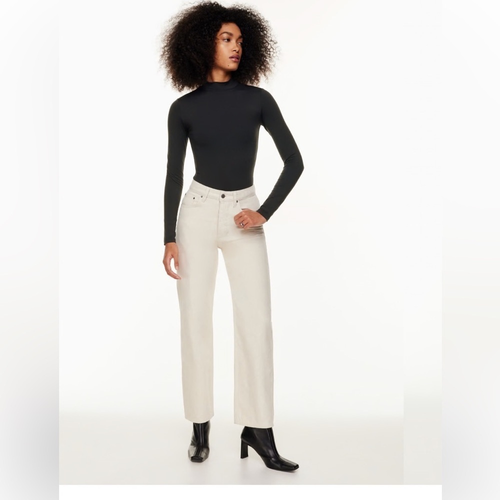 Ksubi 
Brooklyn Mid High Rise Relaxed Straight Leg, Cream Size 25